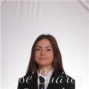 Estaría encantada de dar clase a personas de cualquier edad. Me encanta el ingles y todavía mas enseñarlo.